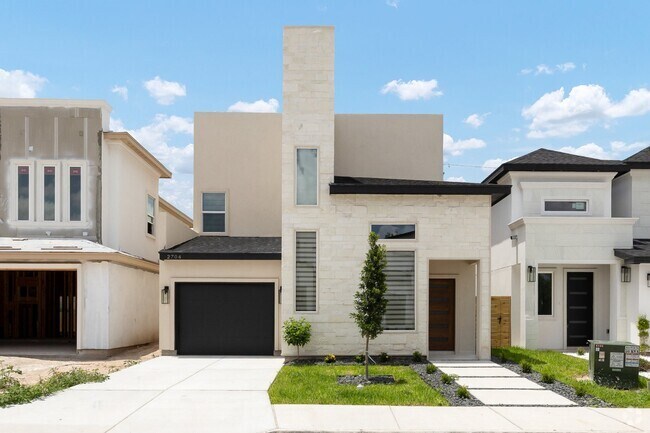 Building Photo - 2704 E Solar Dr Rental