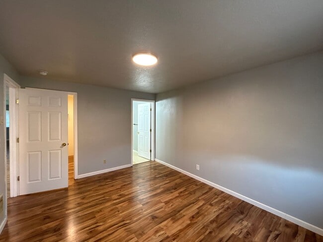 Photo - 2855-2855 SW Umatilla Ave