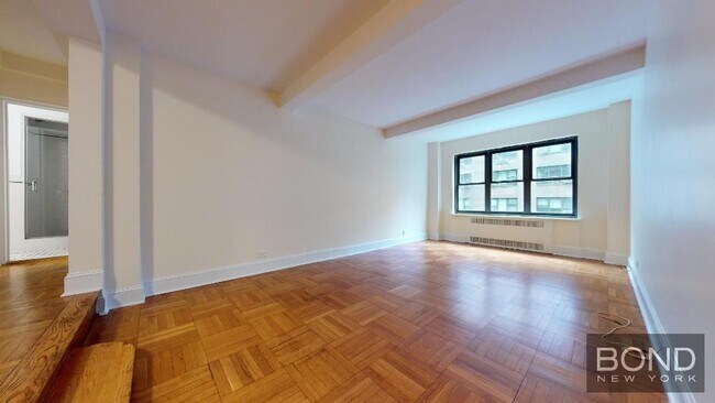 Photo - 141 E 56th St Apartment Unit 4C