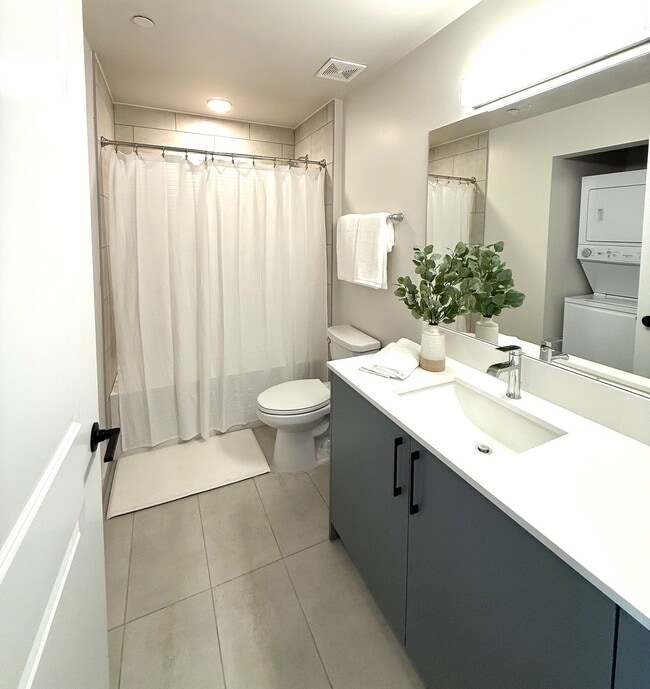Furnished Studio Bathroom