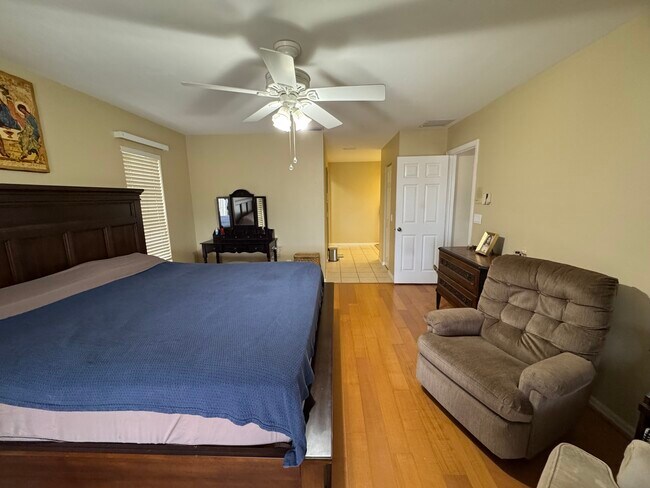 Photo - 939 St Andrews Blvd