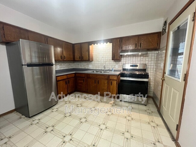 Photo - 5710 N 91st St