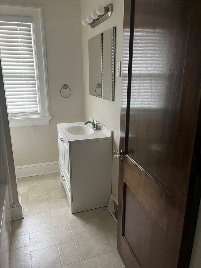 Photo - 51 Bennett Ave Unidad 2