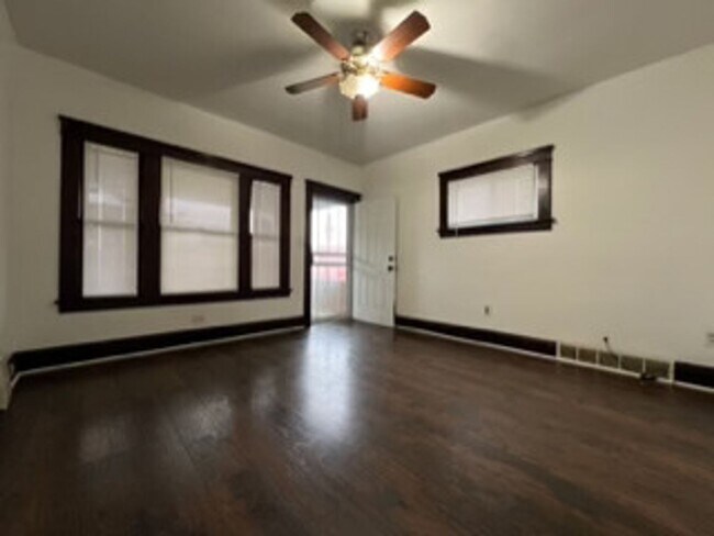 Photo - 1218-1220 E 176th St Unit 1