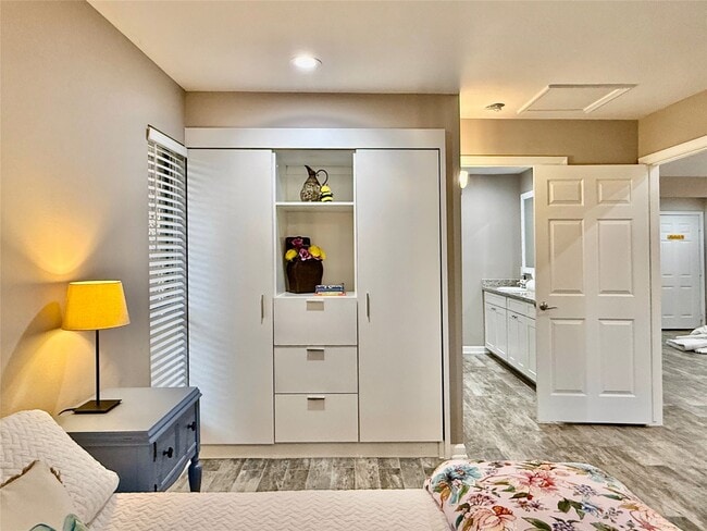 Building Photo - 3487 Balboa Cir