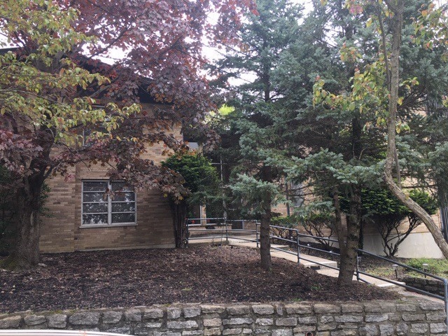 Building Photo - 3581 Amberacres Dr Unit Apt 4