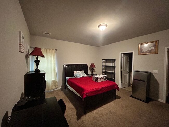 Fully Furnished Suite for Rent in Seven Hi... - Fully Furnished Suite for Rent in Seven Hi... Apartment Unit 3-38 #1 - 3-38 #1