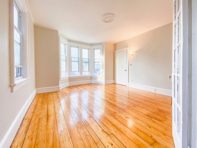 Photo - 373 Wickenden St Unit 2