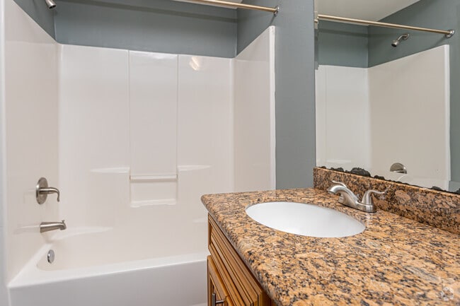3BR, 2BA - 1,114SF