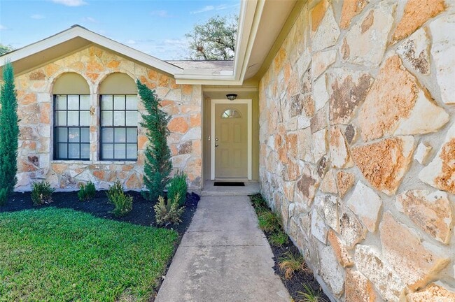 Photo - 12101 Wander Ln