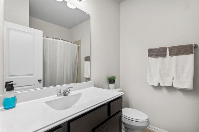 Building Photo - 719 Smith Ave Unit Olga