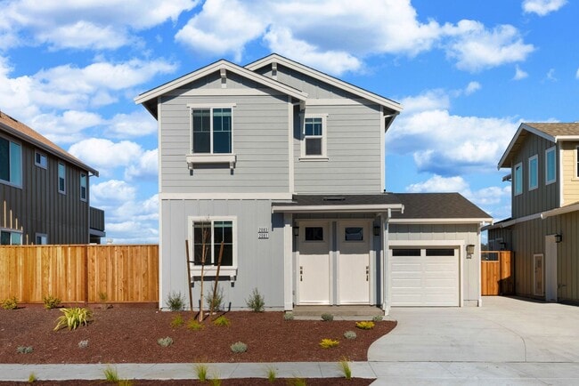 2 Months Free Rent! 2 BED 1 BATH UPPER UNI... - 2 Months Free Rent! 2 BED 1 BATH UPPER UNI...