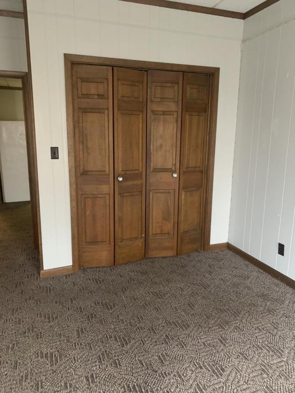 Photo - 110 1/2 S. Meridian