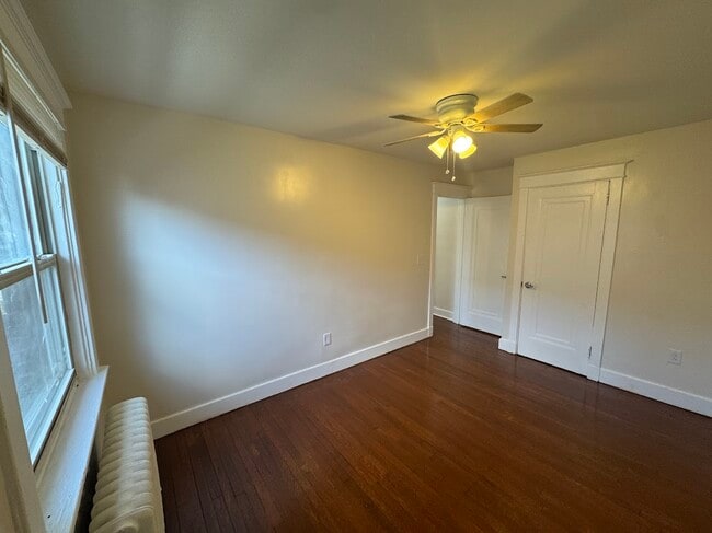 Photo - 5714 Beacon St