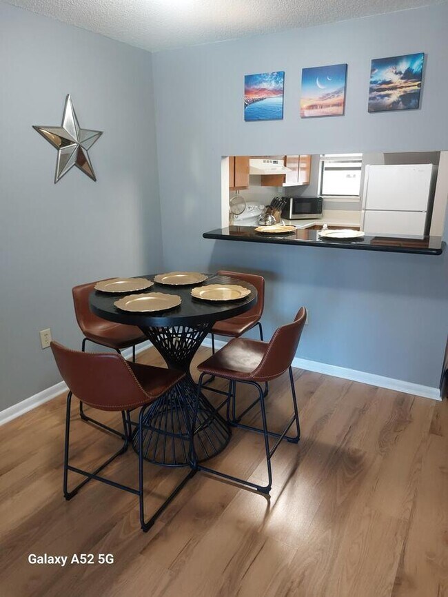 Photo - Furnished montly rental Unit 524