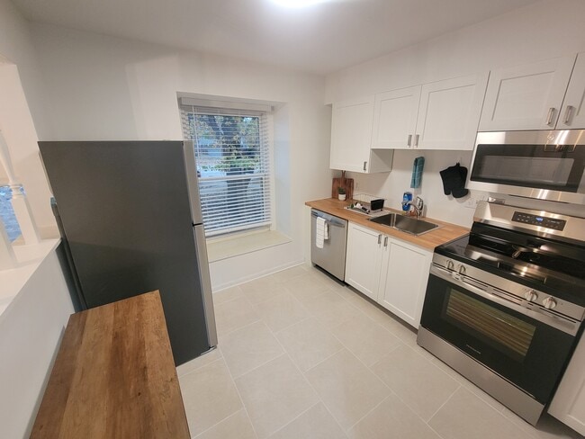 Photo - 7802 Eby St Unidad 3