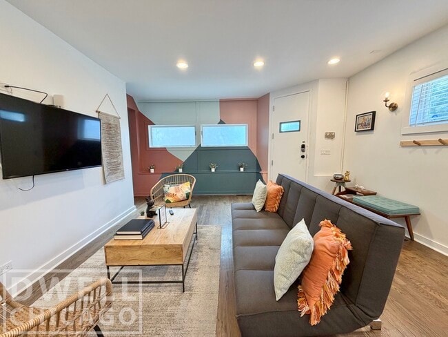Photo - 1419 N Paulina St