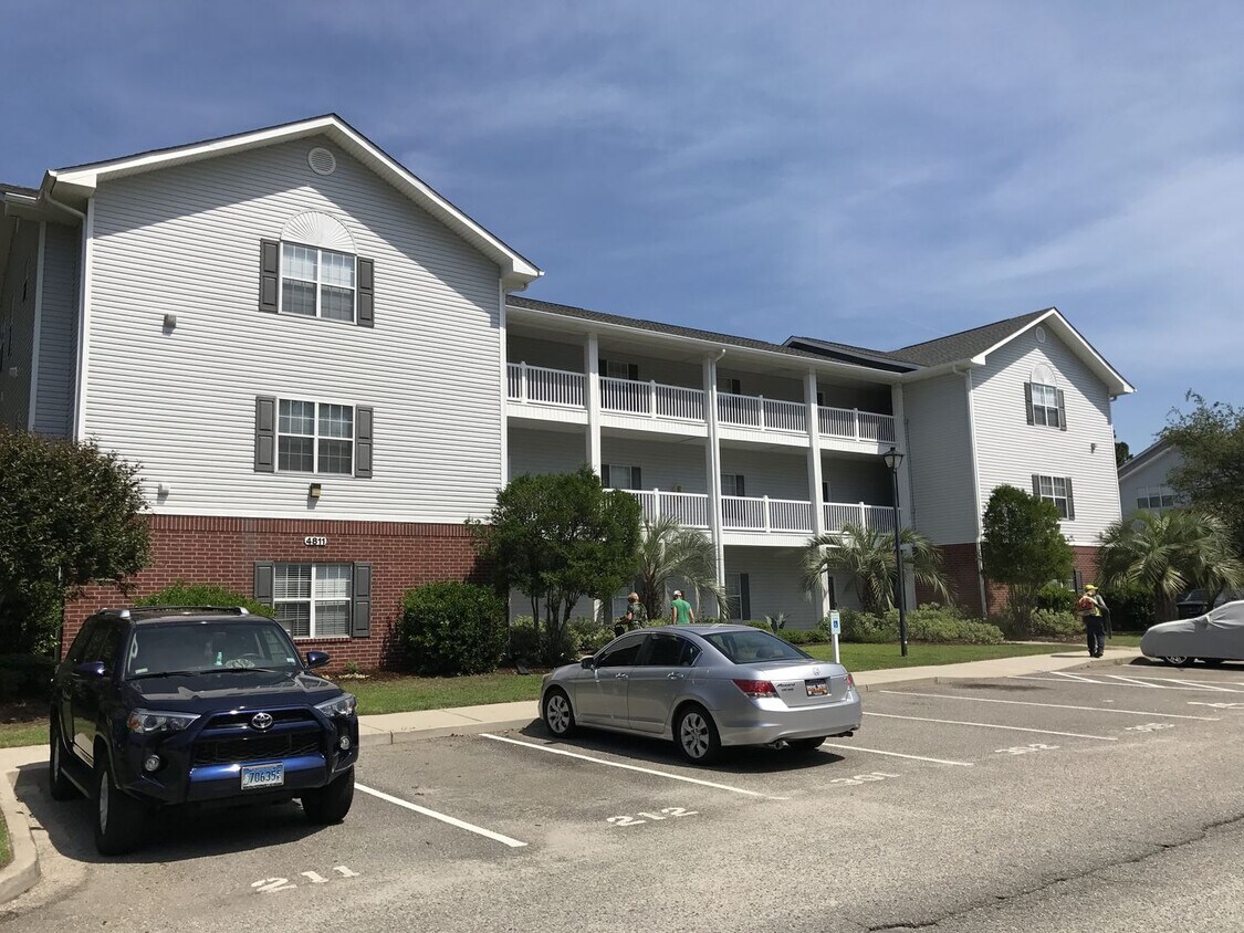 2 Bedroom, 2 Bath, Third Floor Condo for L... - 2 Bedroom, 2 Bath, Third Floor Condo for L...
