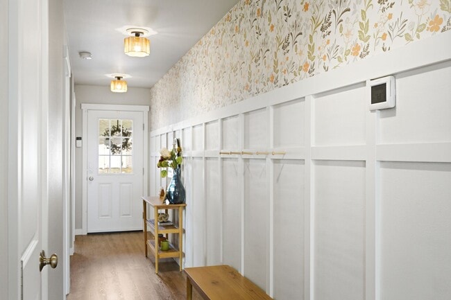 Photo - 3 bedrooms, 2 baths, and a 2-car garage East Wenatchee