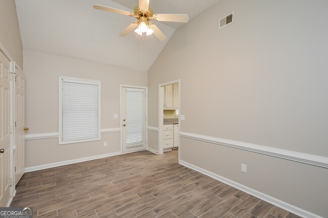 Photo - 315 Berkshire Dr