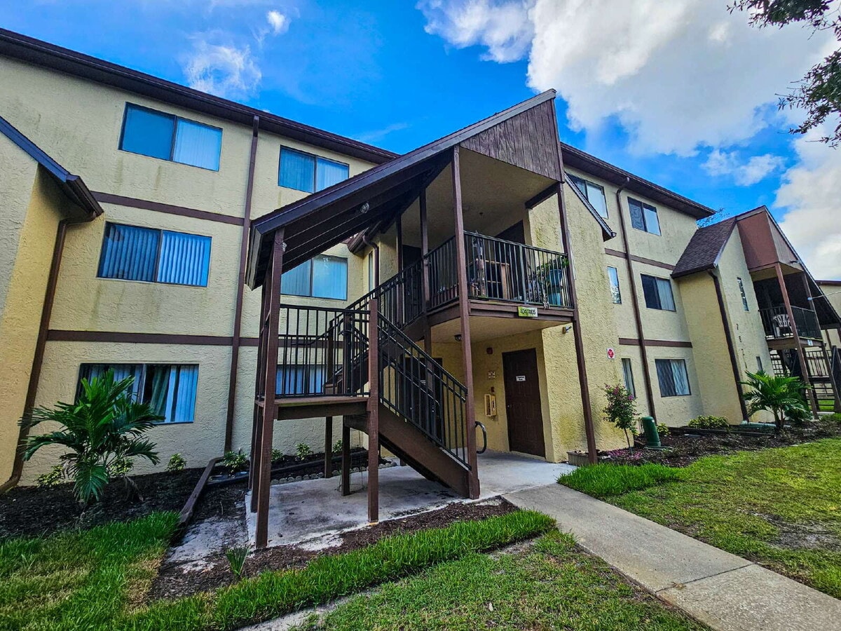 Available in August 1st! - Available in August 1st! Unit #404