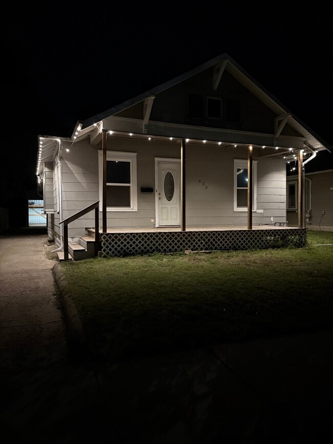 Photo - 623 E Ash St