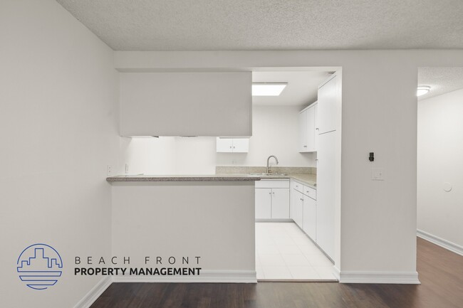 Photo - 722 S. Broadway