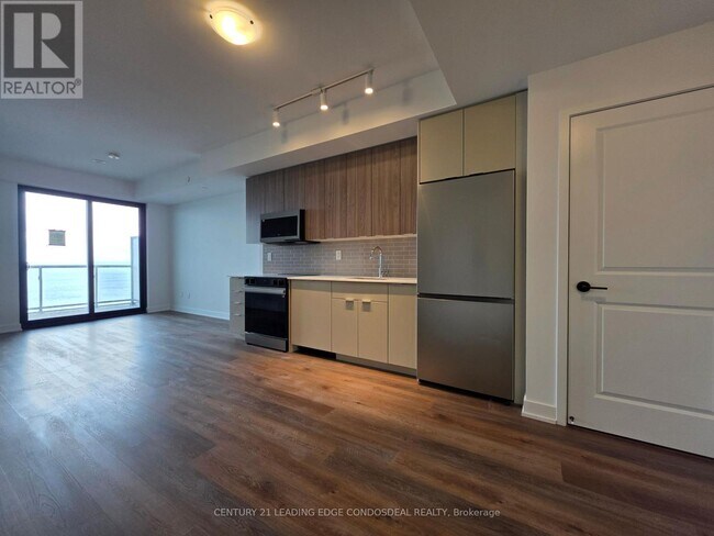 Photo - 2075 Lakeshore Rd. Unit 807