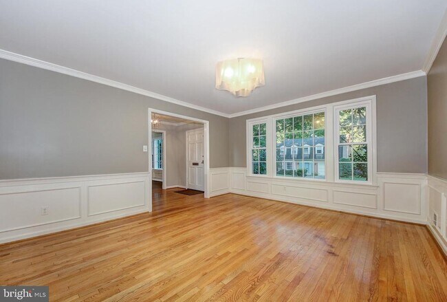 Photo - 4509 Tournay Rd