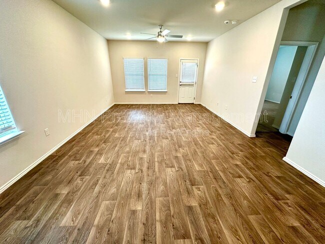 Photo - 4051 Basil Mdw