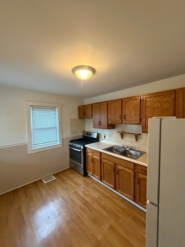 Photo - 20 N Pine St