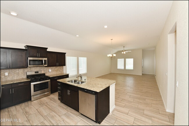 Building Photo - 1080 Nepal Sky St Rental