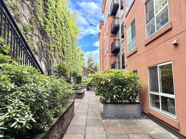 Photo - Pioneer Square/International District Studio Unit 316