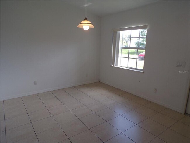 385 Sunflower St