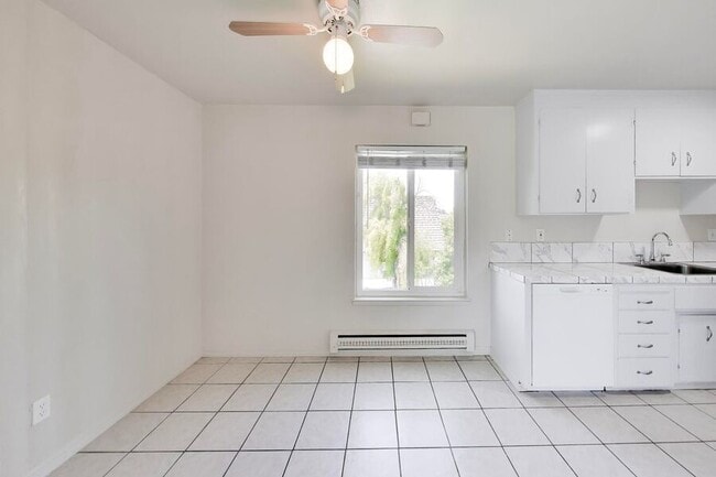 Photo - 1281 Ayala Dr Unit 04