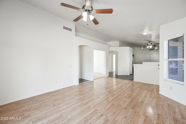 Photo - 641 E Gail Dr