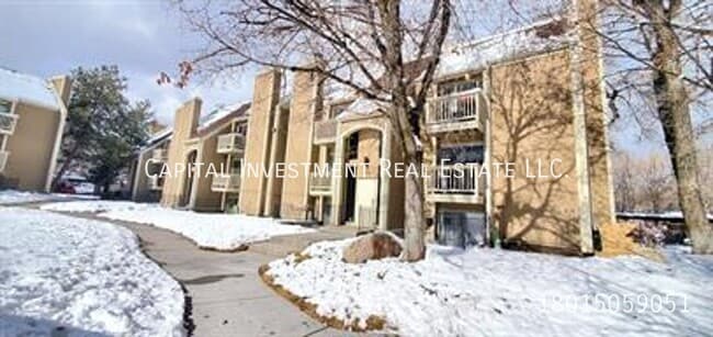 425 E Creekside Cir