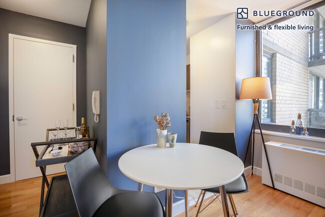 235 W 48th St Unit SI FL19-ID142