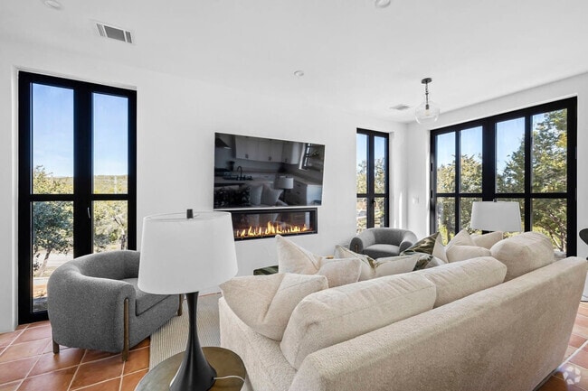 Building Photo - 2700 Bee Creek Rd Unit ID1262294P Rental