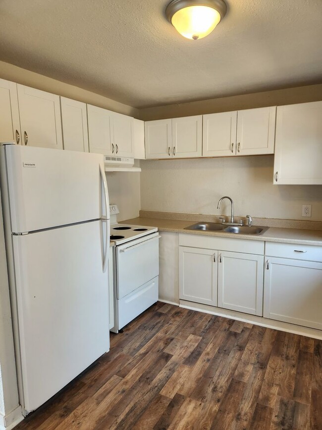 Photo - Sheridan Park/ East Bremerton 1 bed 1 bath duplex cottage