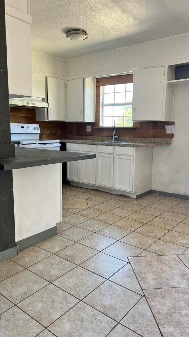 Photo - 1716 E Dartmouth St