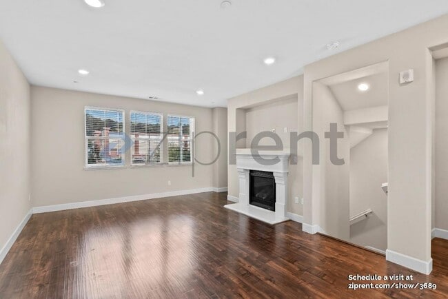 Building Photo - 25937 Dollar St