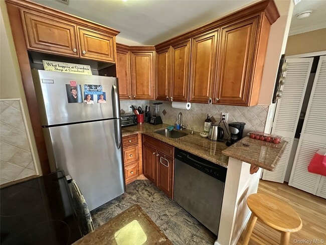 Photo - 360 Shore Rd Unit 7A