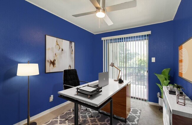 Photo - 2814 S Bartell Dr Unit 210