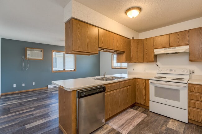 Photo - 121 Balcerzak Dr