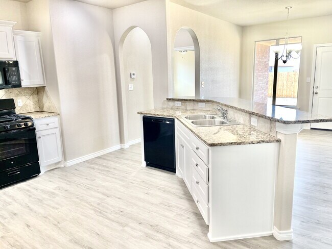 Photo - Beautiful 3-Bed Oasis with Granite Touches in Lubbock – 1650 Sq. Ft. of Comfort!