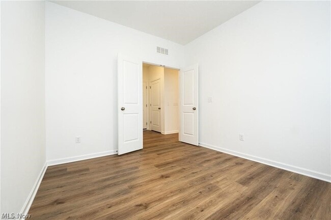Photo - 98 Brewster Dr