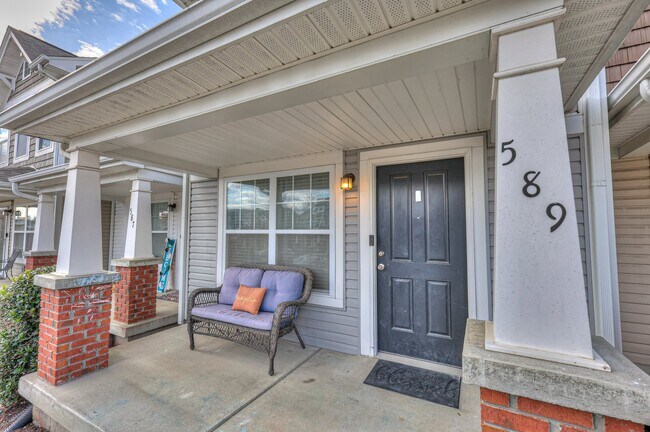 Photo - 589 Bradburn Village Cir