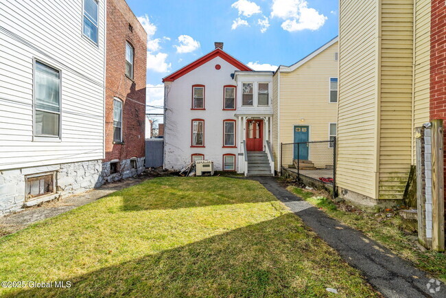 Building Photo - 58 Congress St Unit 2 Rental