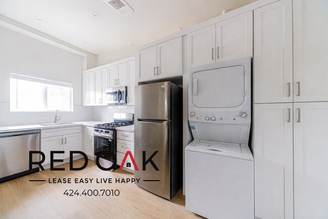 Building Photo - 1450 Echo Park Ave Unit 1467